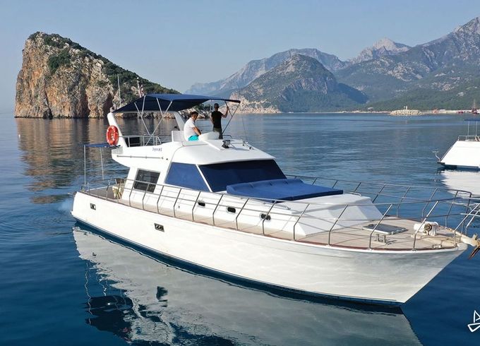 Custom Made Motoryacht