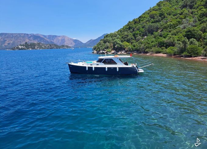 Custom Made Motoryacht