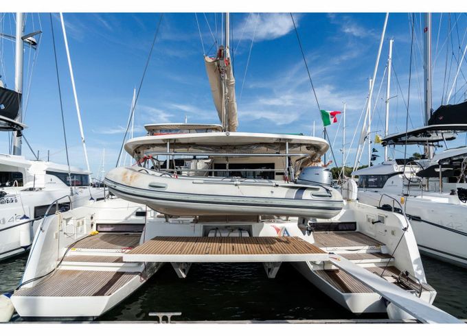 Lagoon 42