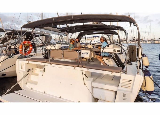Dufour 470