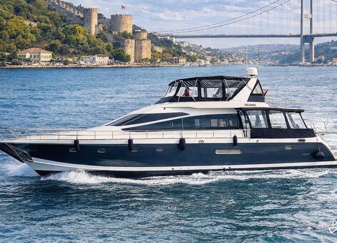 Custom Made Motoryacht