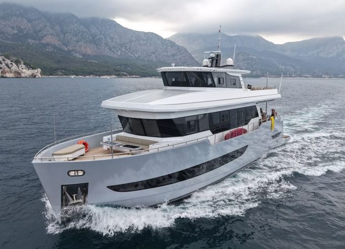 Custom Made Motoryacht