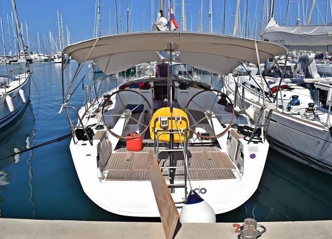 Beneteau First 45