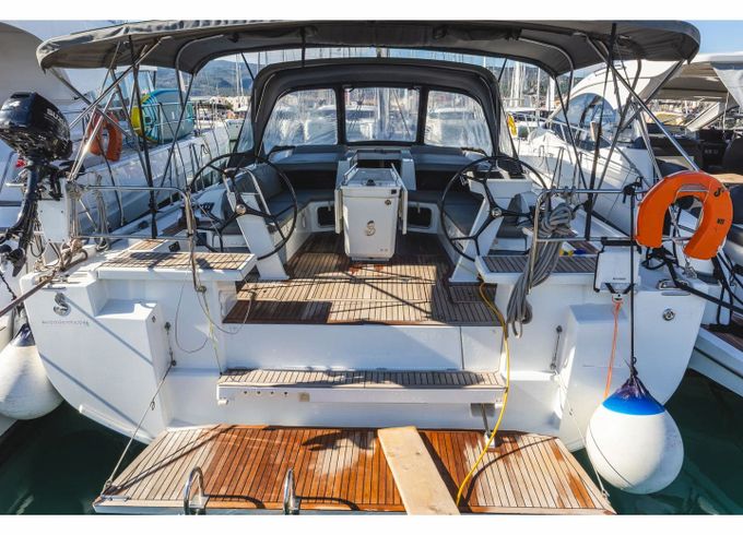 Beneteau Oceanis 51.1
