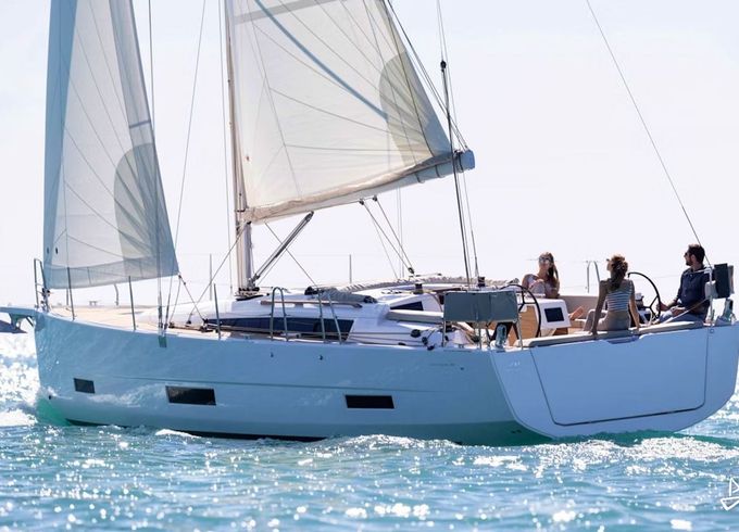 Dufour 390