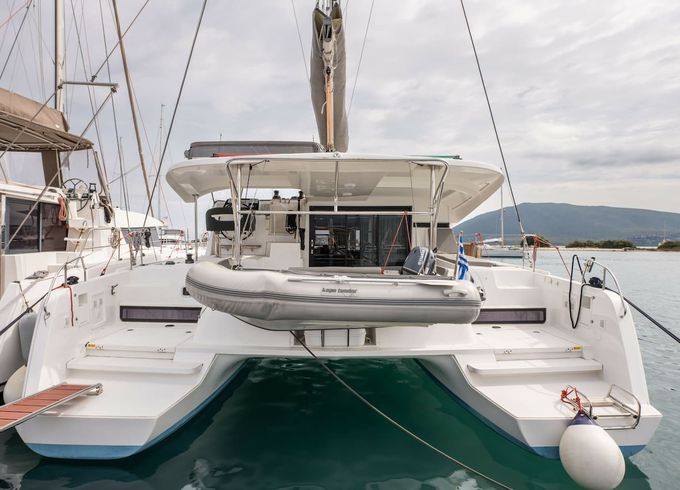 Lagoon 42