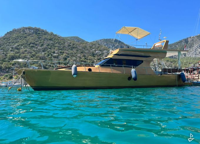 Custom Made Motoryacht