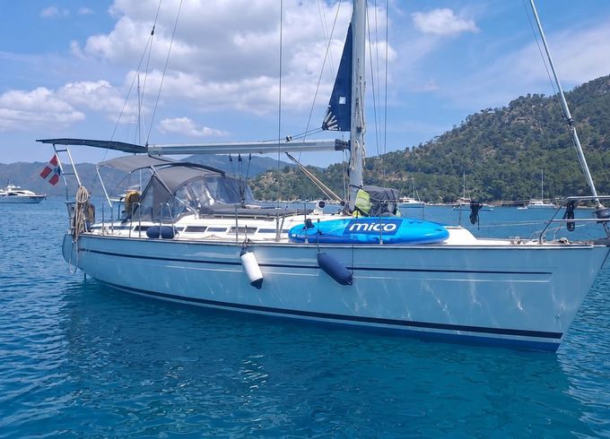 Bavaria 44