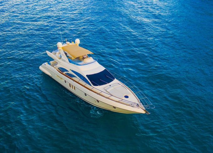 Azimut 62