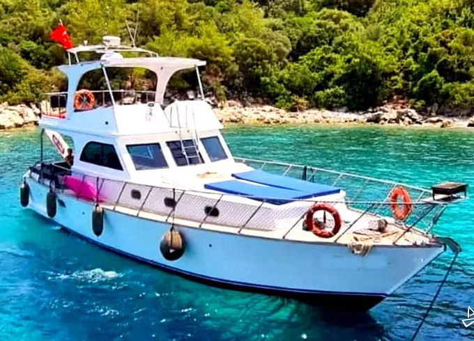 Custom Made Motoryacht