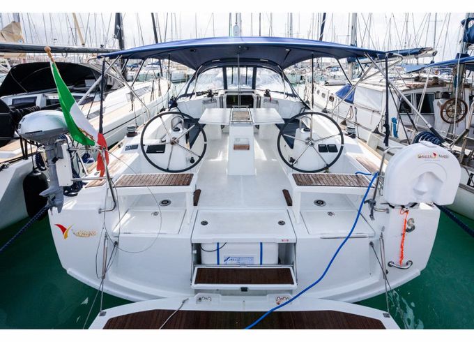 Beneteau Oceanis 38.1