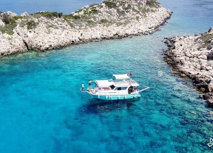 Mediterranean 38 Convertible