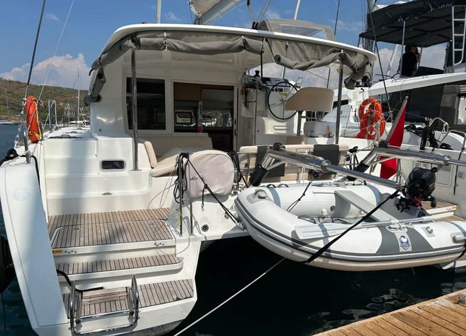 Lagoon 40