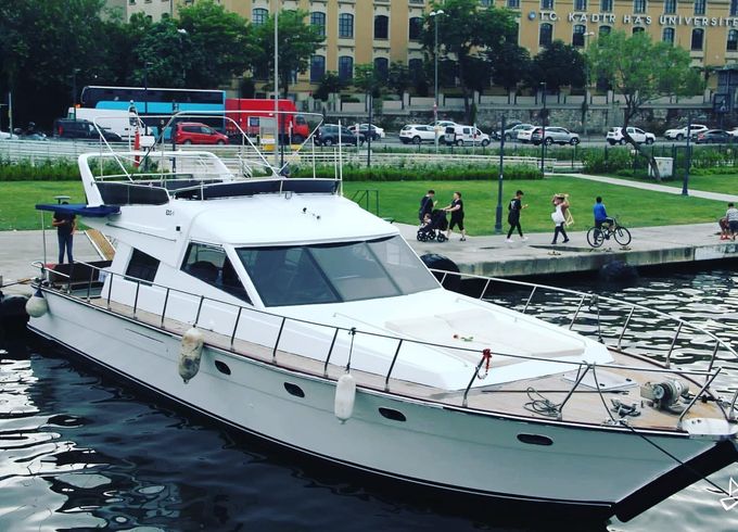 Custom Made Motoryacht
