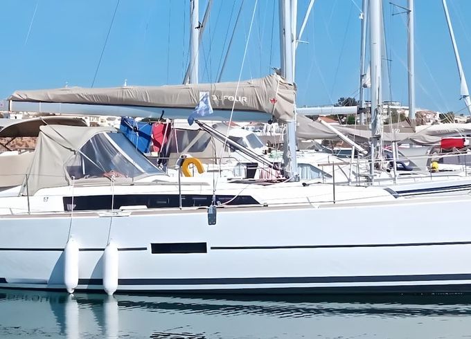 Dufour 360