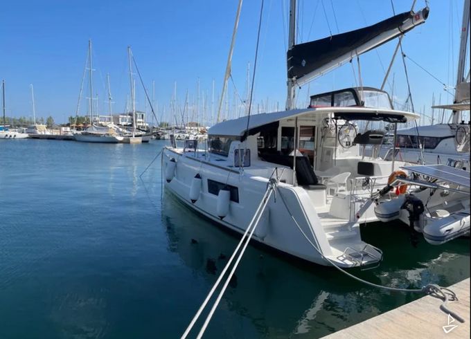 Lagoon 40