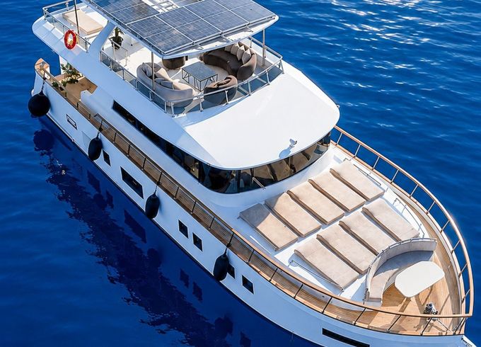 Custom Made Motoryacht