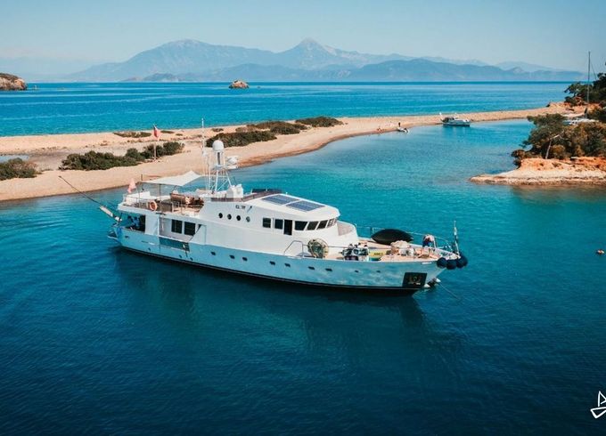Custom Made Motoryacht