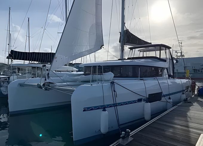 Lagoon 42