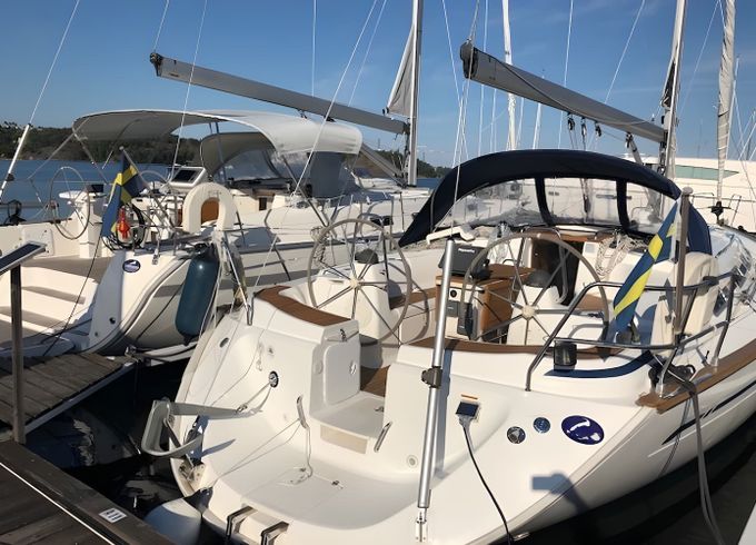 Bavaria 44