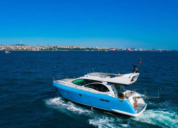 Custom Made Motoryacht