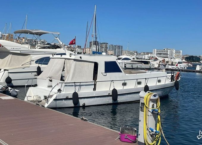Custom Made Motoryacht