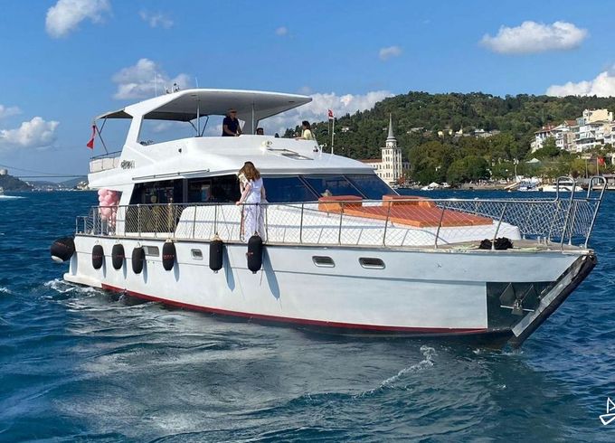 Custom Made Motoryacht