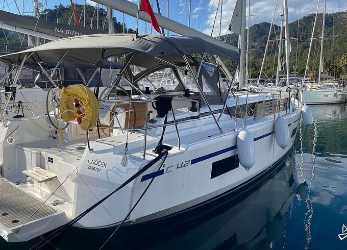 Bavaria 42 Cruiser