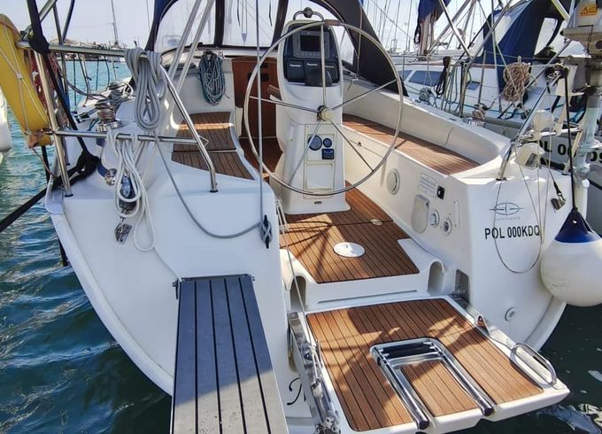 Bavaria 38