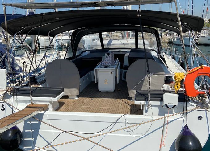 Beneteau Oceanis 51.1