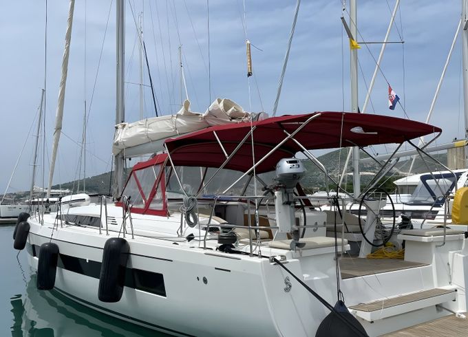 Beneteau Oceanis 51.1