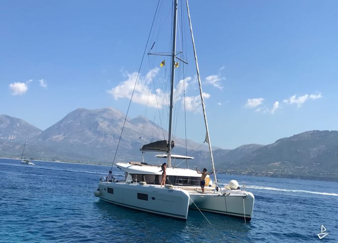 Lagoon 42