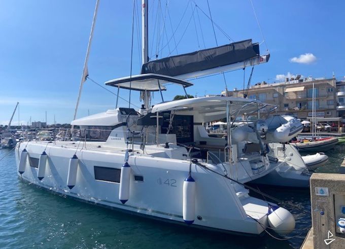 Lagoon 42