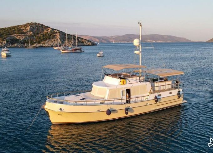 Custom Made Motoryacht