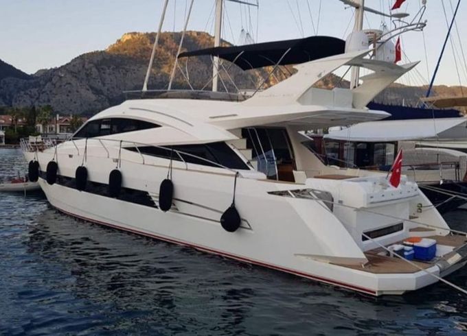 Galeon 640 Fly