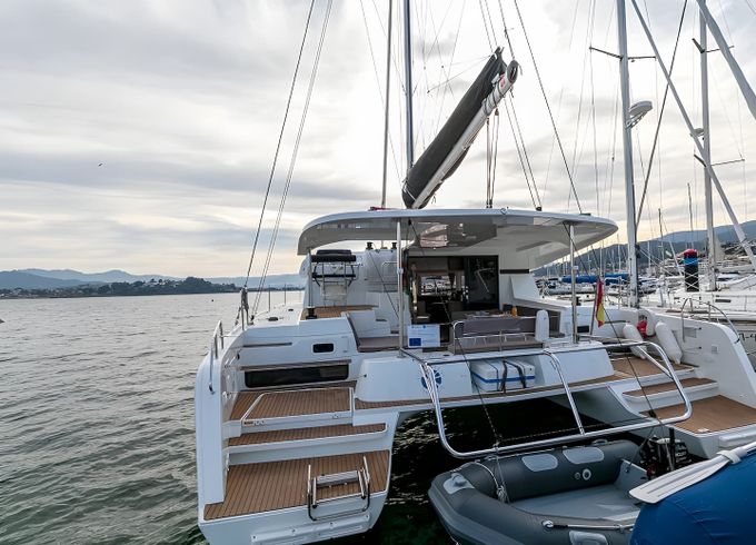 Lagoon 42