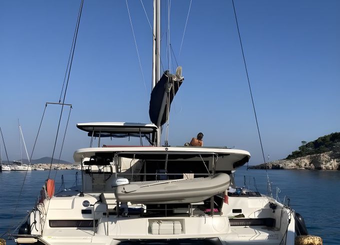 Lagoon 42
