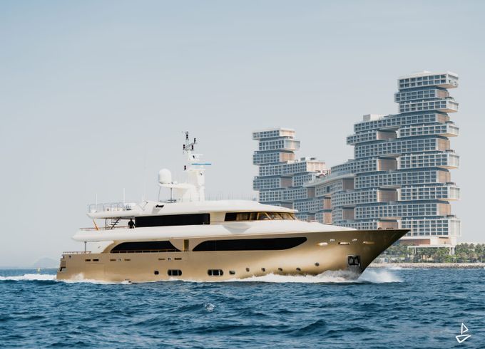 Custom Made Motoryacht