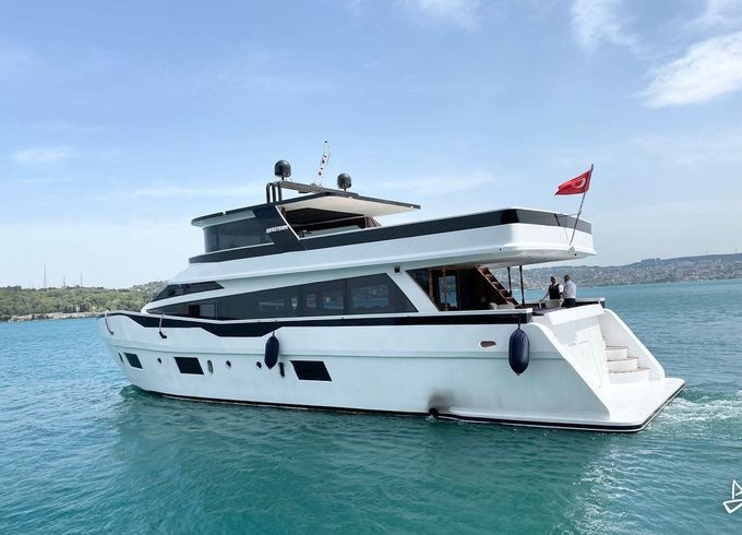 Custom Made Motoryacht