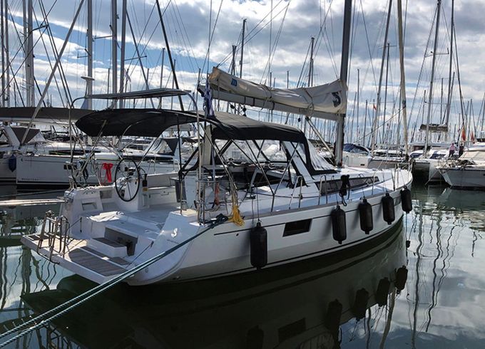 Beneteau Oceanis 48