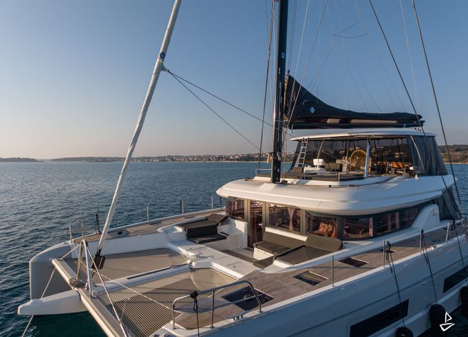 Lagoon 60