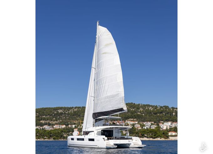 Lagoon 51
