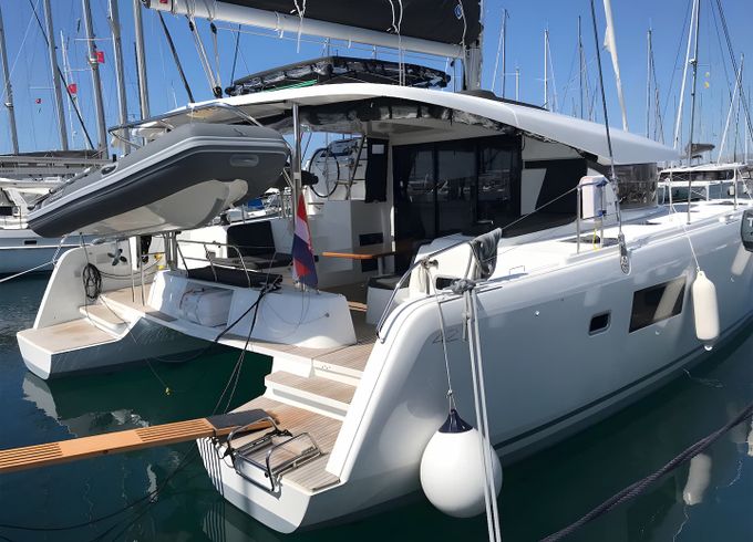 Lagoon 42