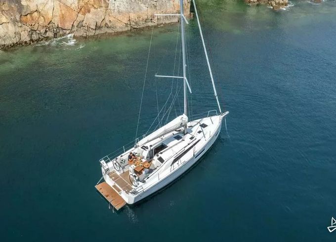 Beneteau Oceanis 37.1