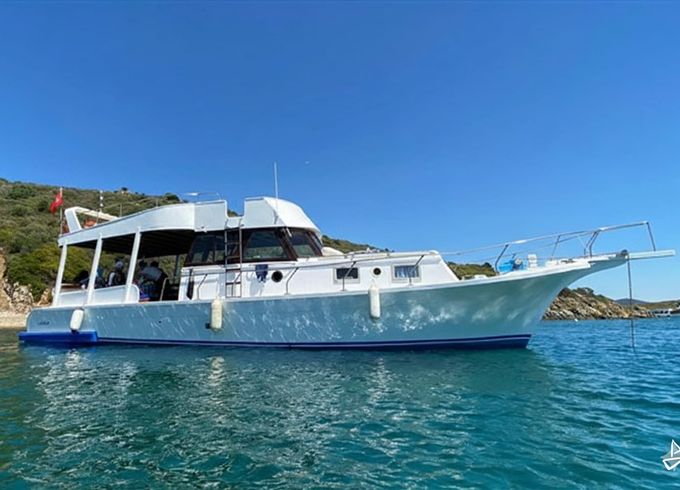 Custom Made Motoryacht