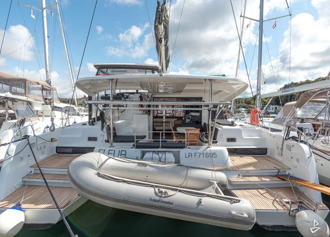 Lagoon 42