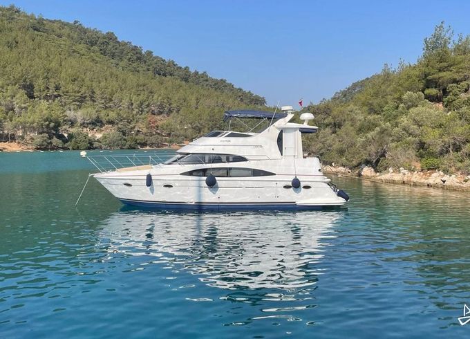 Carver 444 Cockpit Motor Yacht