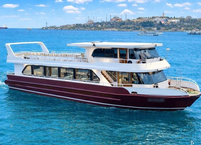 Custom Made Motoryacht