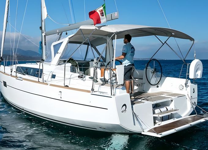 Beneteau Oceanis 38