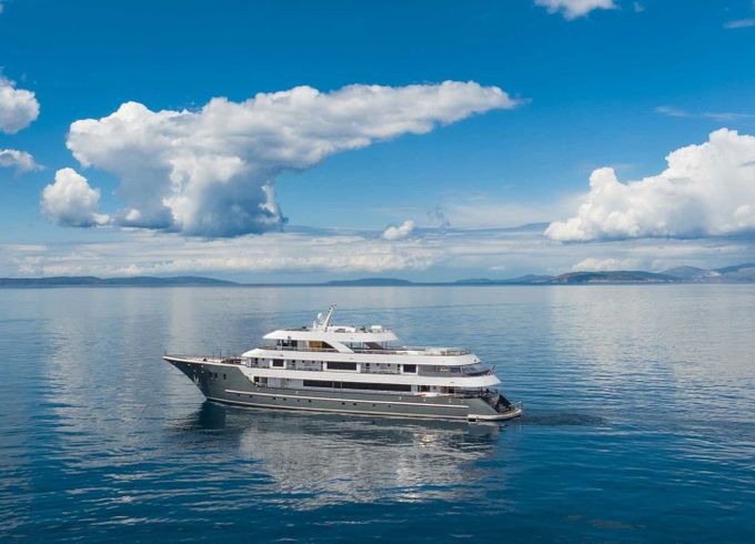 Custom Made Motoryacht